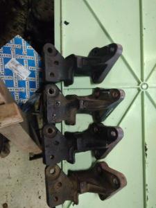 кронштейн  опоры двигателя