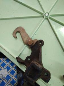 кронштейн генератора