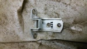 петля двери