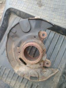 Кулак поворотный