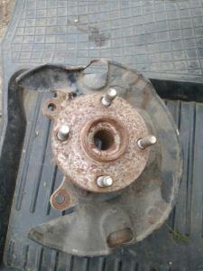 Кулак поворотный