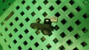 Концевик двери задней