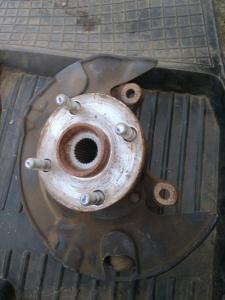 Кулак поворотный