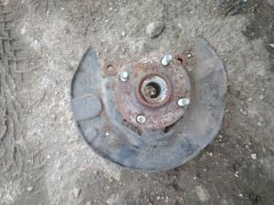 Кулак поворотный