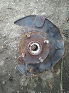 Кулак поворотный