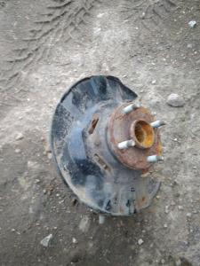 Кулак поворотный